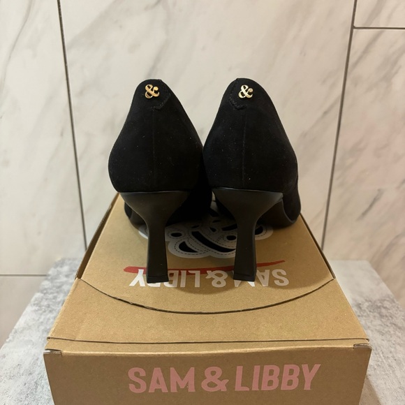 Sam & Libby Black Heels - Picture 4 of 6